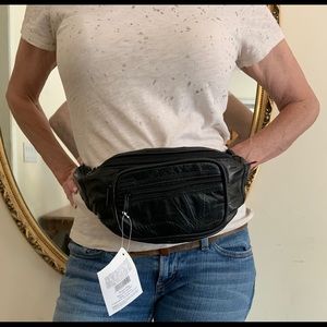 Sold not for sale
Lambskin Fanny pack